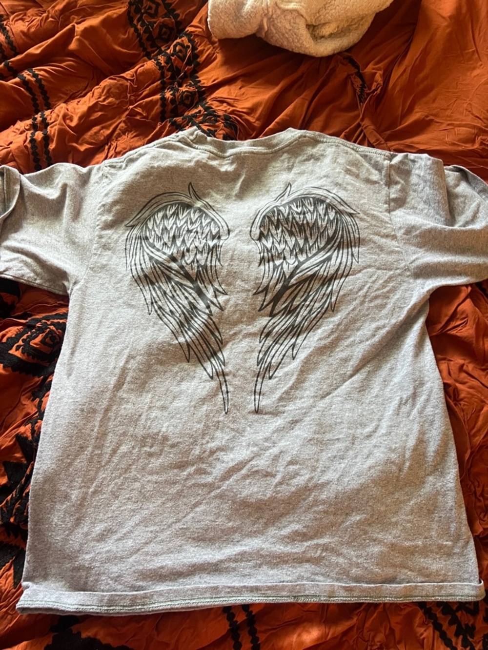 Betty Boop Grey Tee with Purple Wings and Red Roses Graphic - Picture 2 of 2